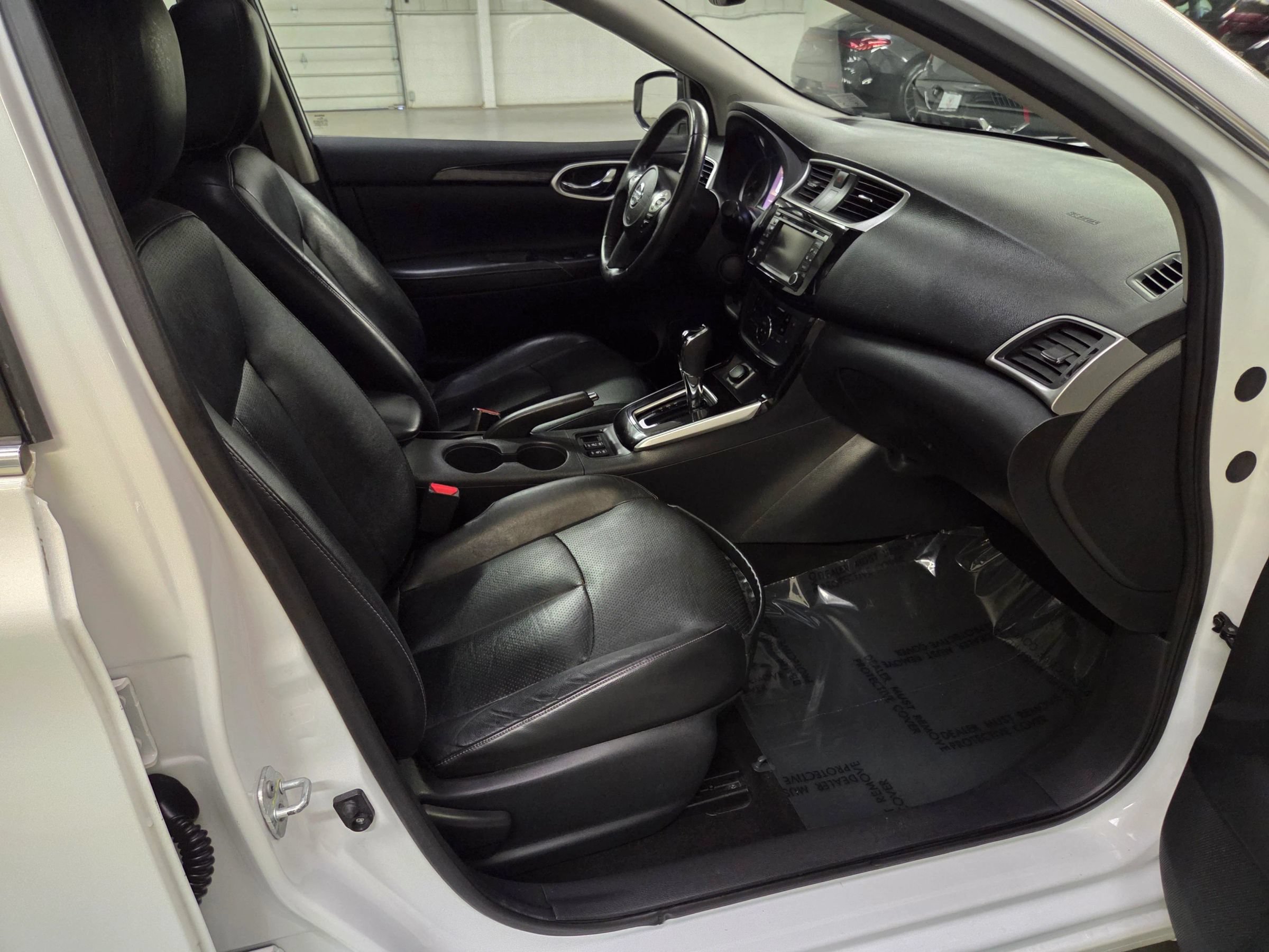 Used 2016 Nissan Sentra SL w/ Technology Package FWD image 32