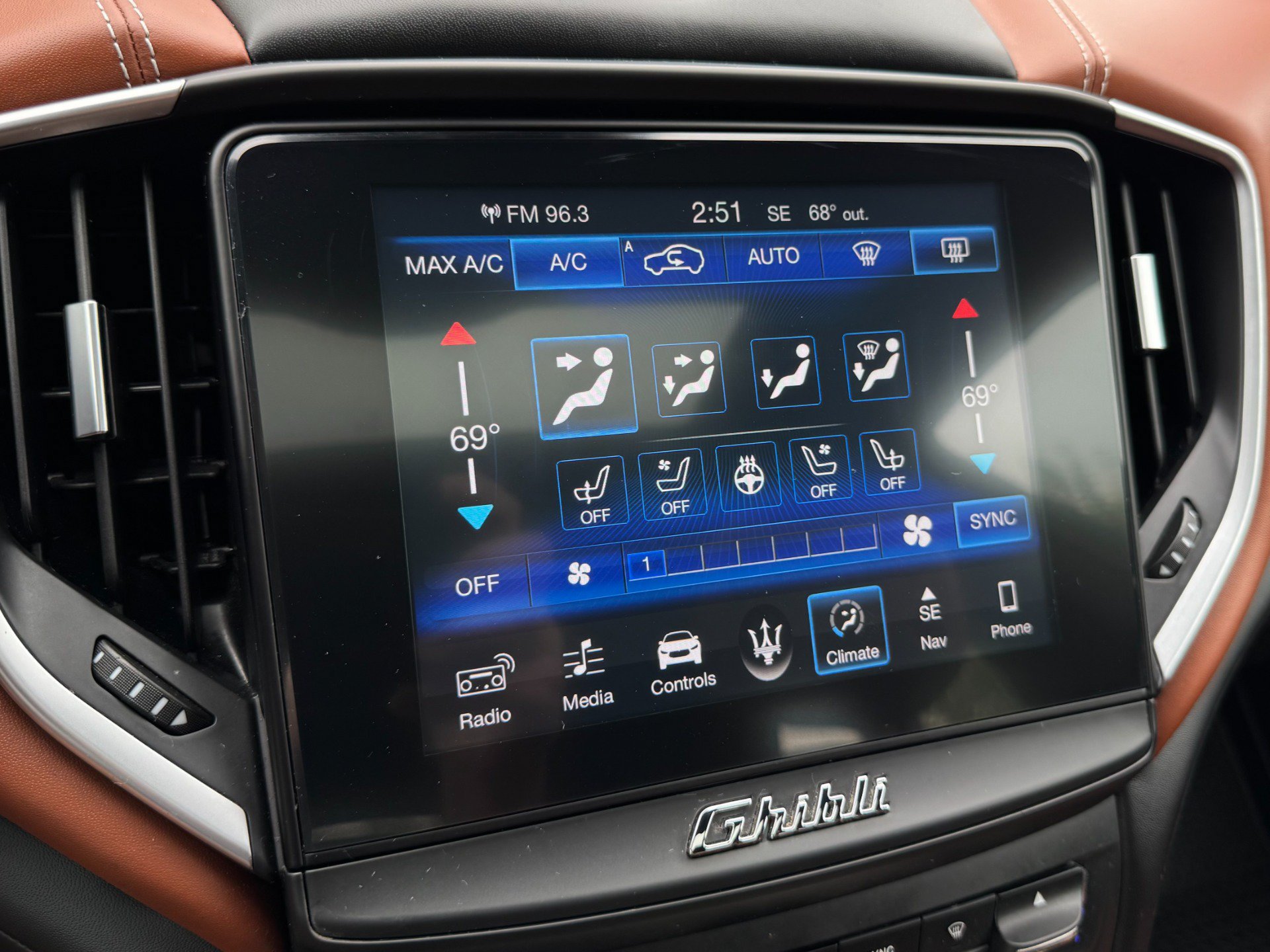Used 2018 Maserati Ghibli S GranLusso AWD/4WD image 57