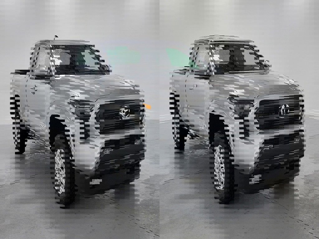 New 2026 Toyota Tacoma SR5 RWD image 2