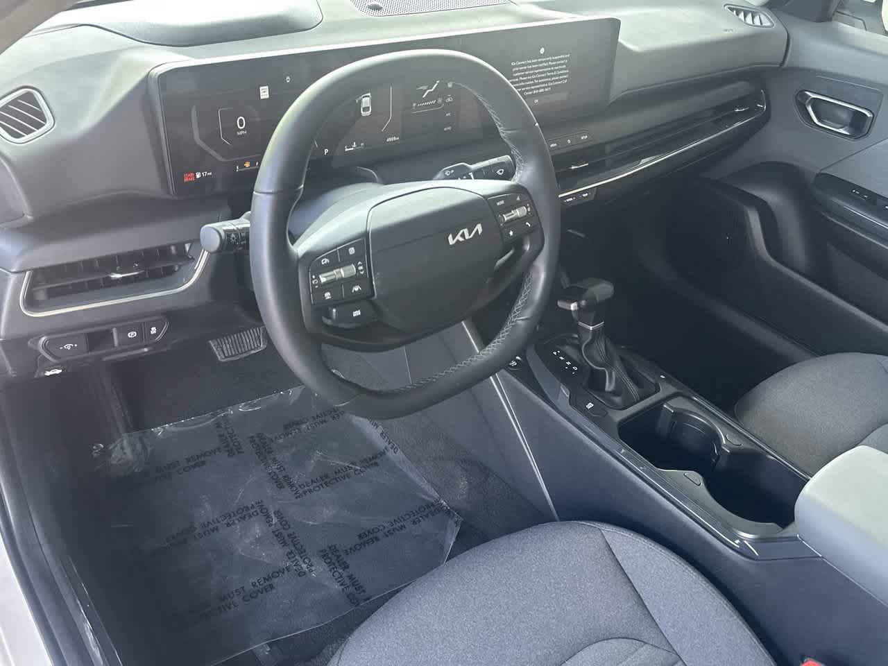 Used 2025 Kia K4 EX FWD image 13