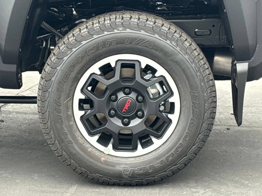 New 2026 Toyota Tacoma TRD Off-Road AWD/4WD image 17