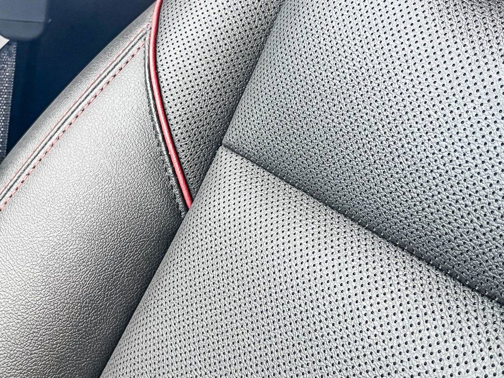 Certified 2024 Chevrolet Trax RS w/ Driver Confidence Package image 53