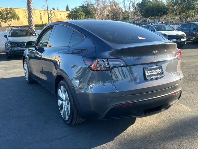 Used 2023 Tesla Model Y Long Range image 4