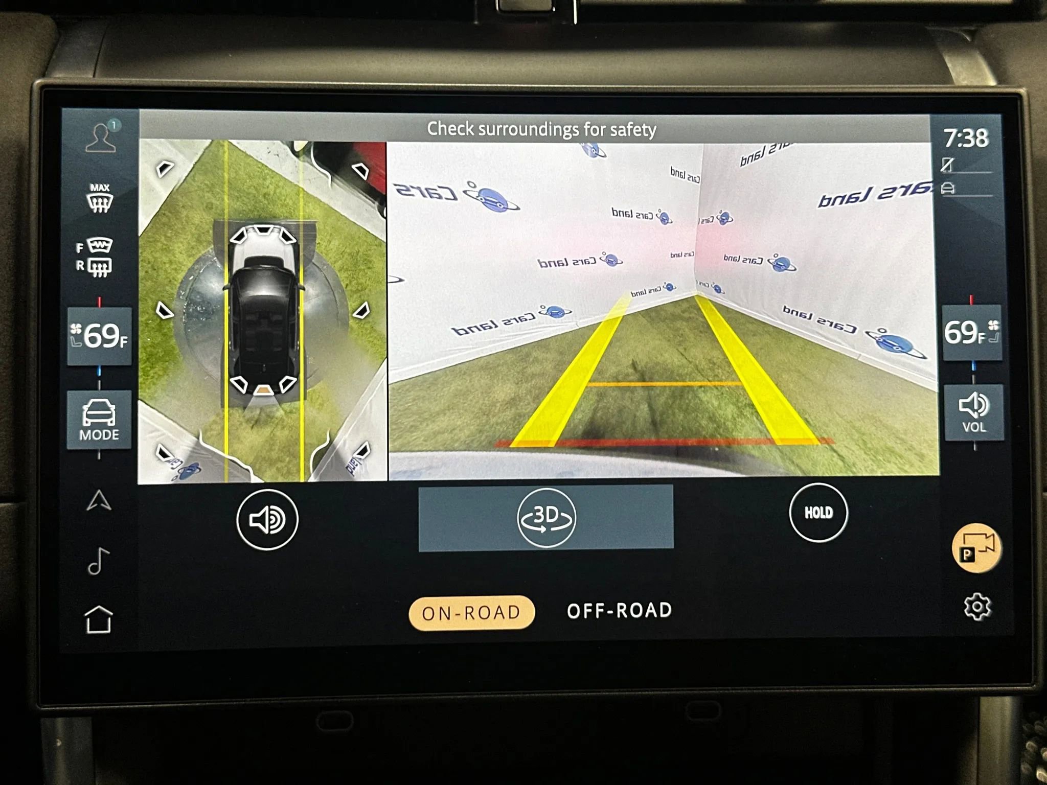 Used 2025 Land Rover Discovery Sport S image 42