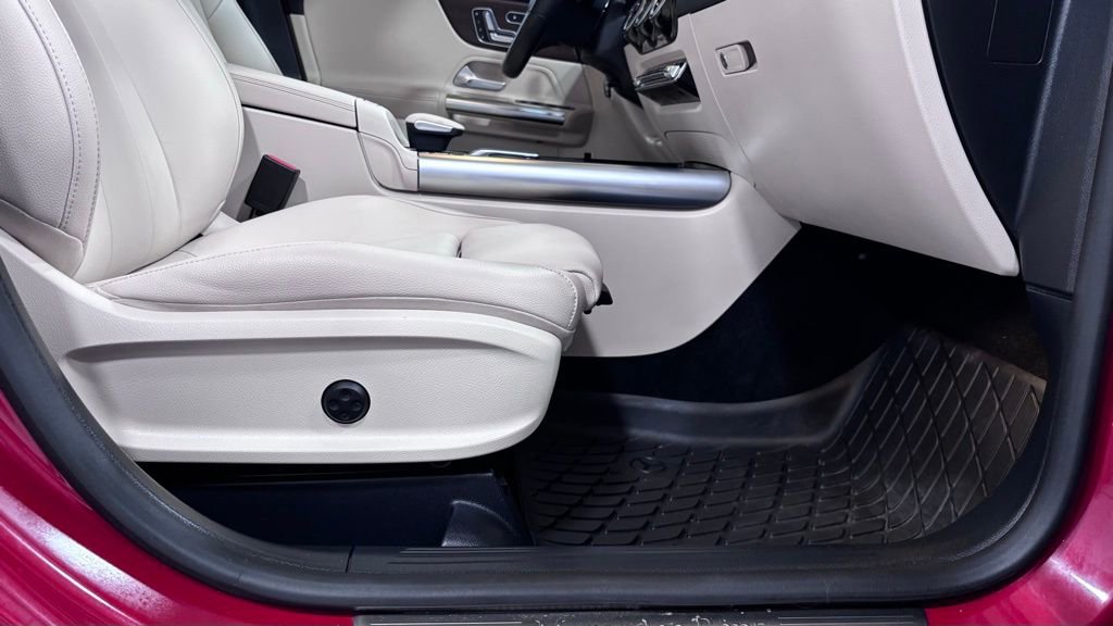 Certified 2023 Mercedes-Benz GLA 250 4MATIC image 18