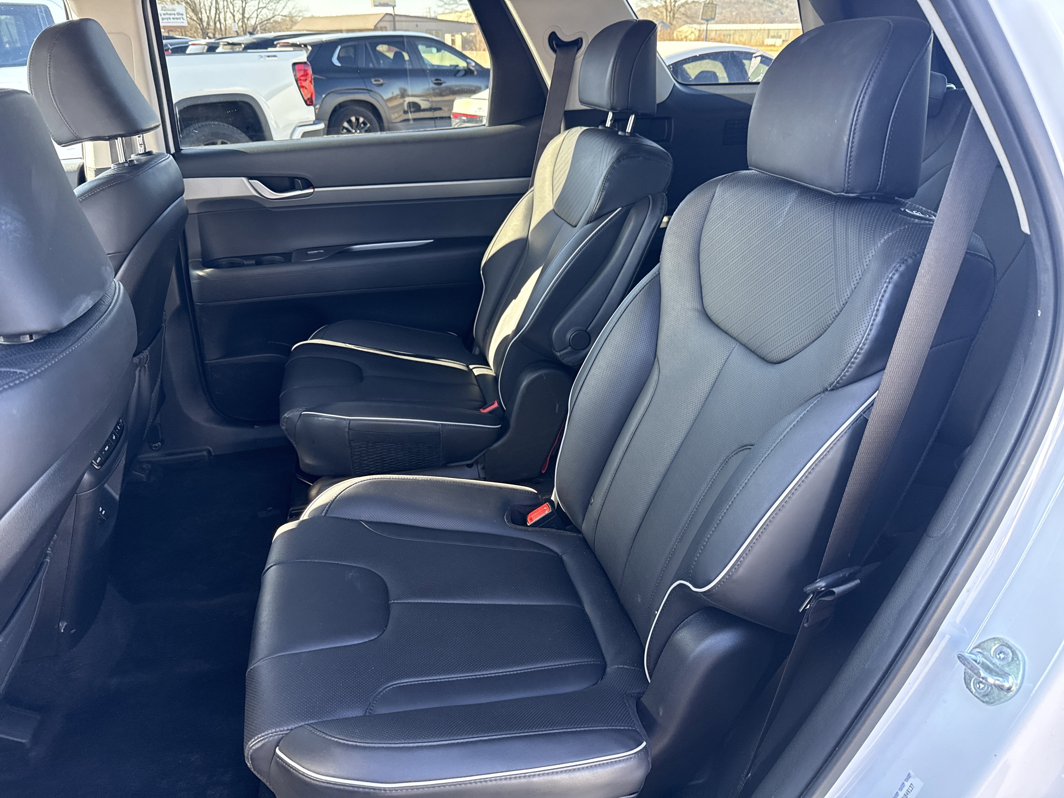 Used 2025 Hyundai Palisade SEL image 13