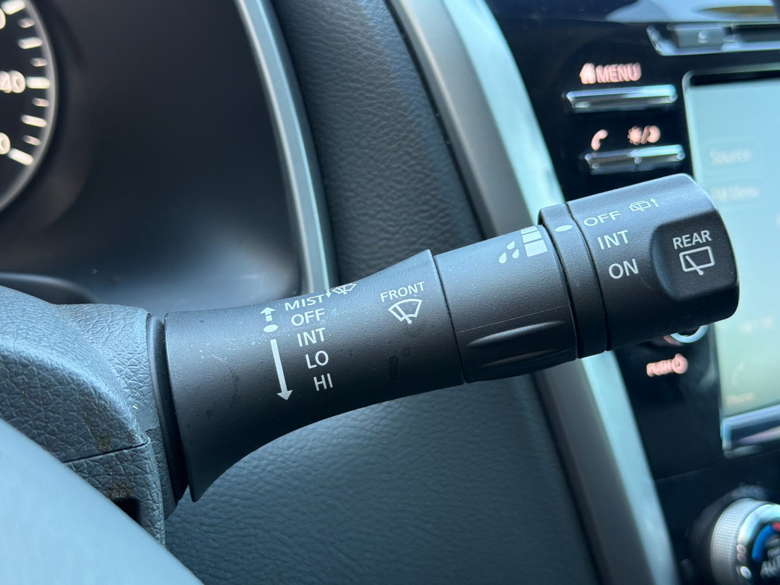 Used 2023 Nissan Murano SV FWD image 31