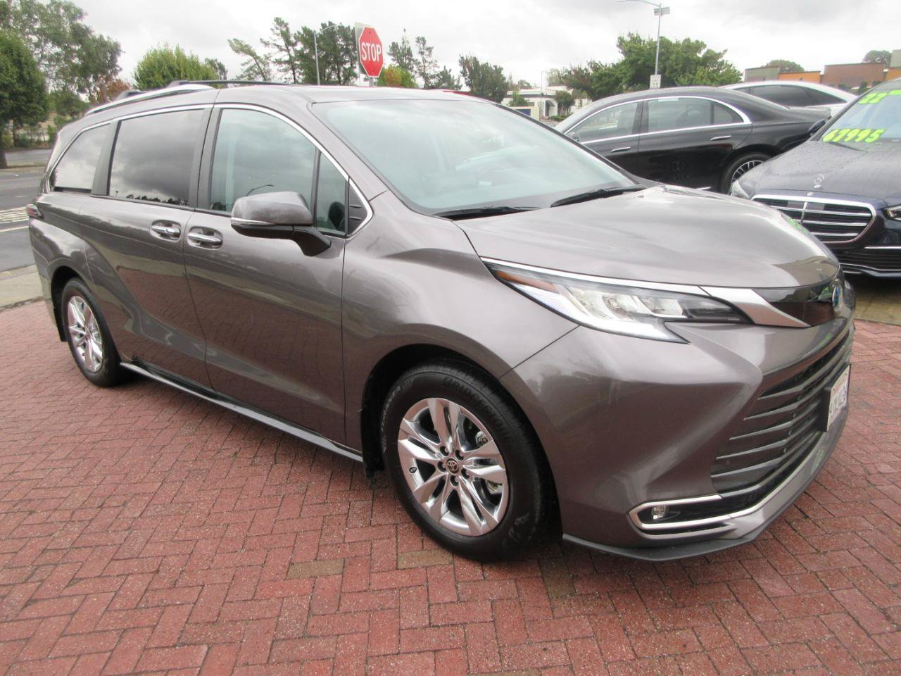Used 2024 Toyota Sienna Limited AWD image 63