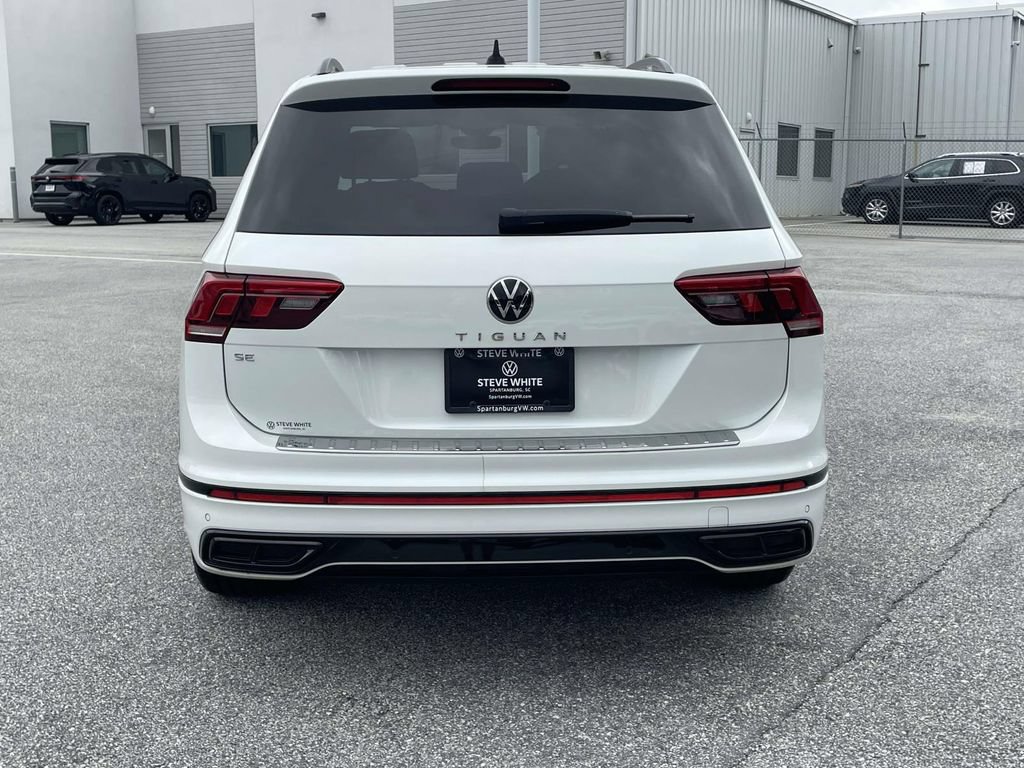 Certified 2024 Volkswagen Tiguan SE R-Line FWD image 7