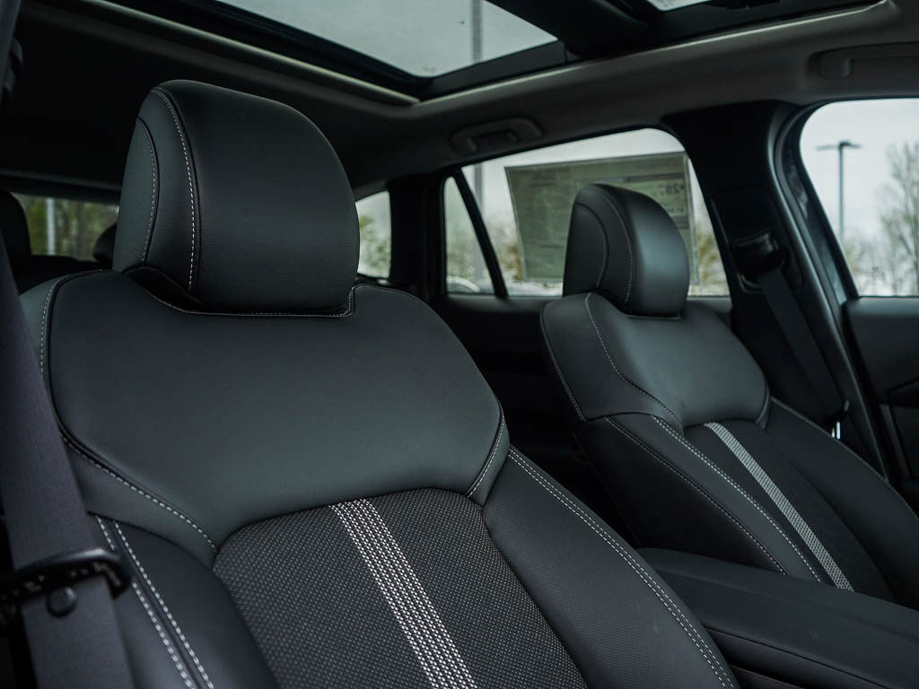 Used 2025 MAZDA CX-50 AWD 2.5 S w/ Premium Package image 12