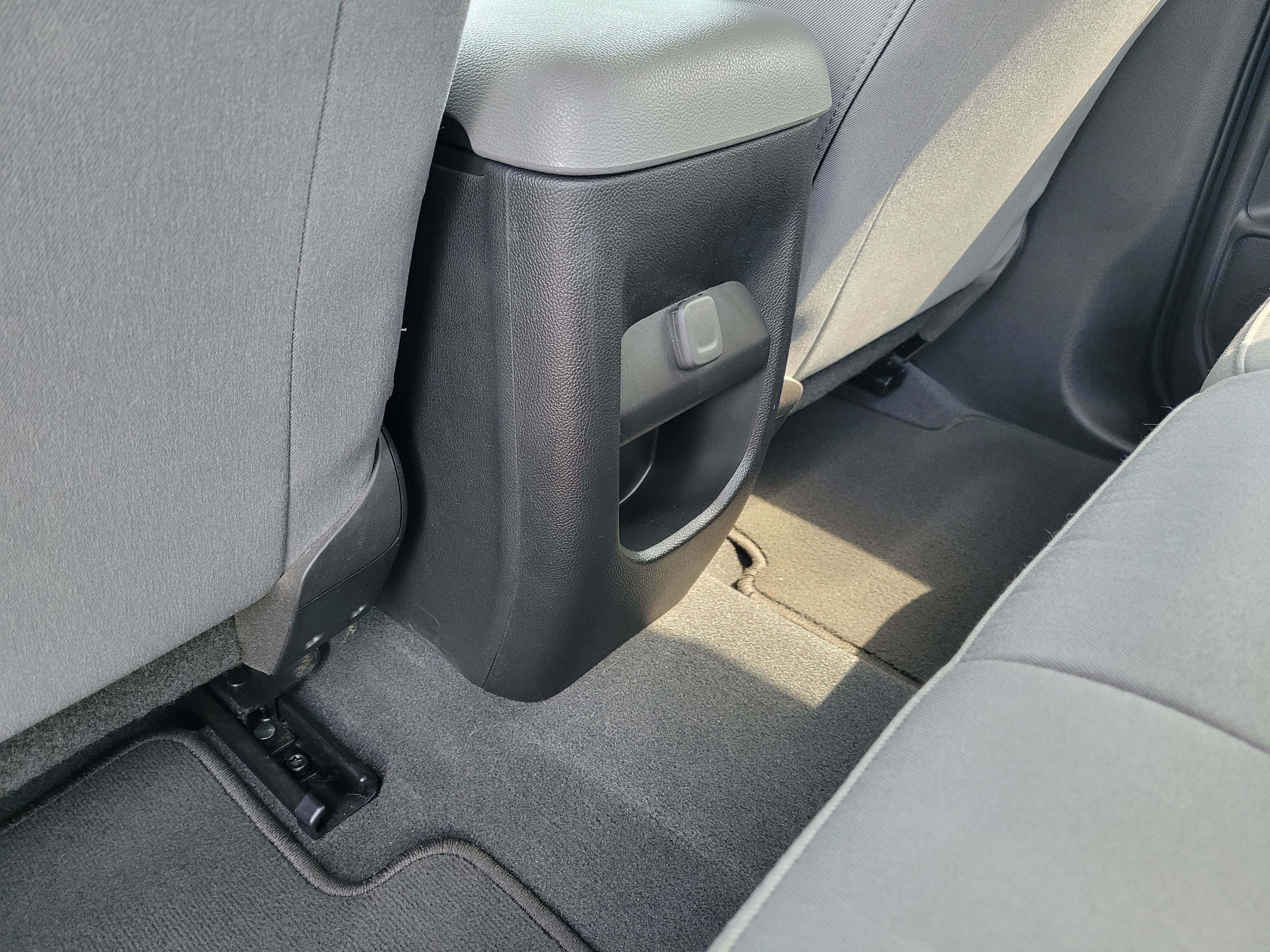 Certified 2022 Chevrolet Colorado W/T w/ Custom Special Edition image 35