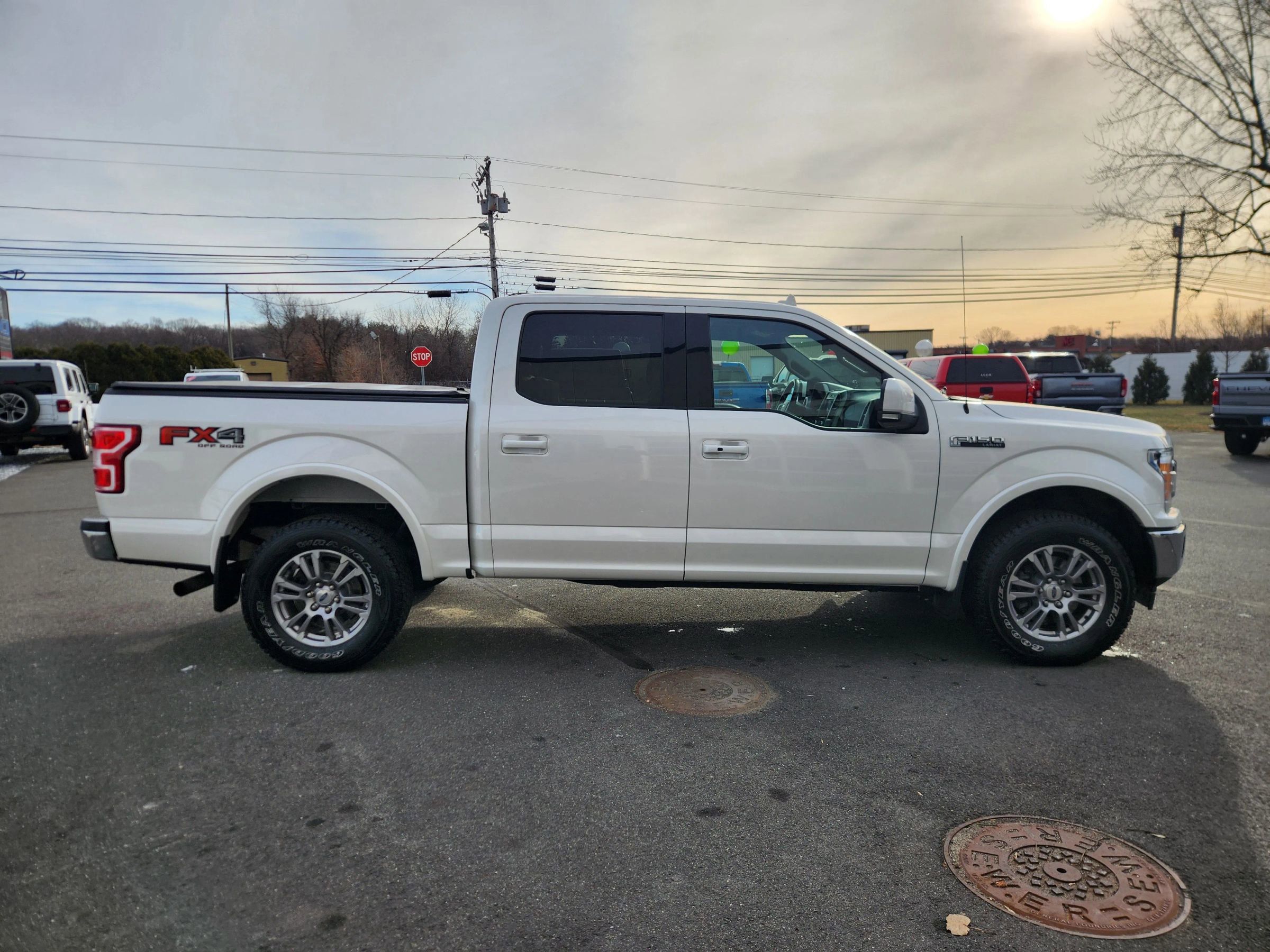 Used 2018 Ford F150 Lariat w/ FX4 Off-Road Package image 19