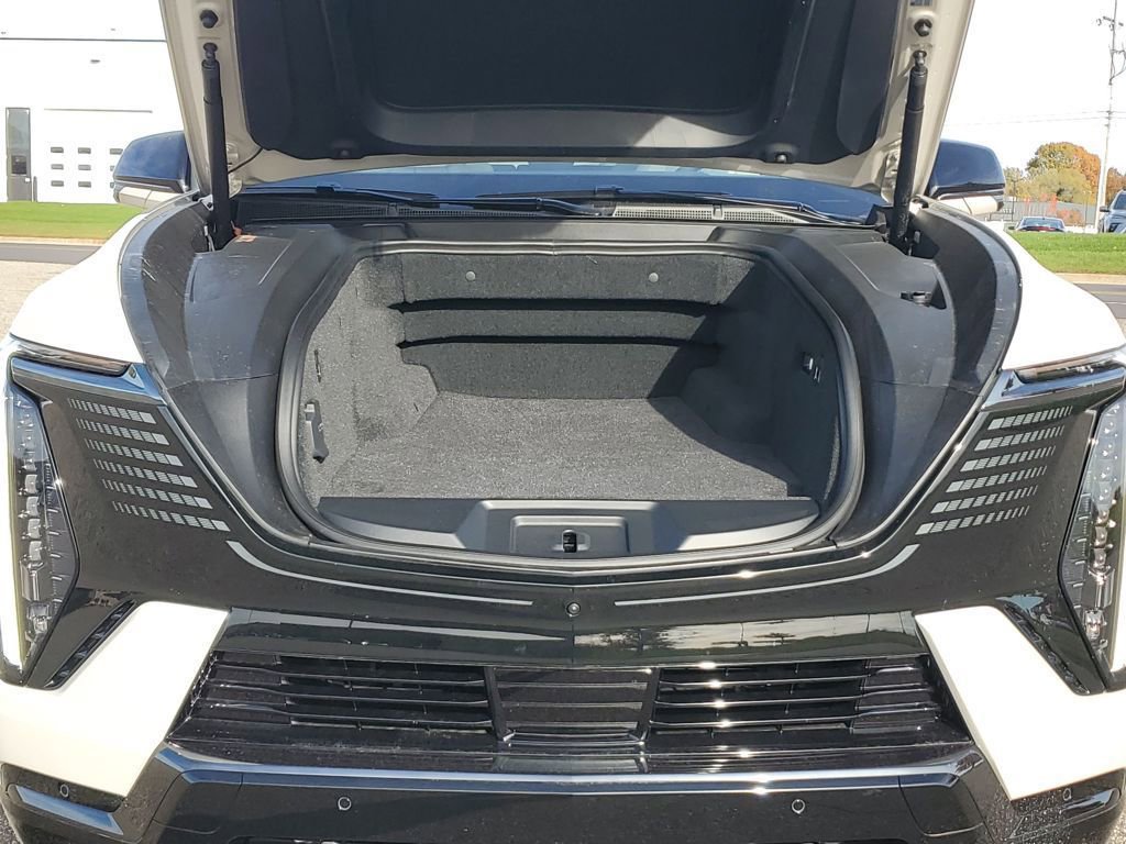 New 2026 Cadillac Escalade IQL Sport 1 w/ LPO, Floor Liner Package image 32