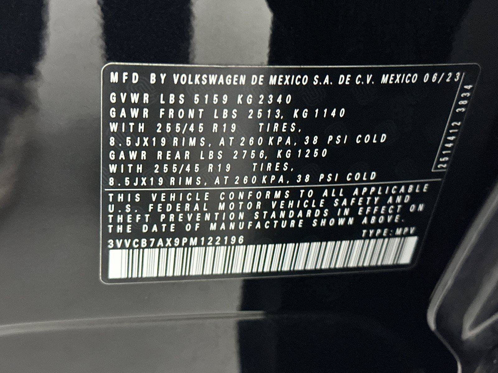 Used 2023 Volkswagen Tiguan SE R-Line FWD image 27