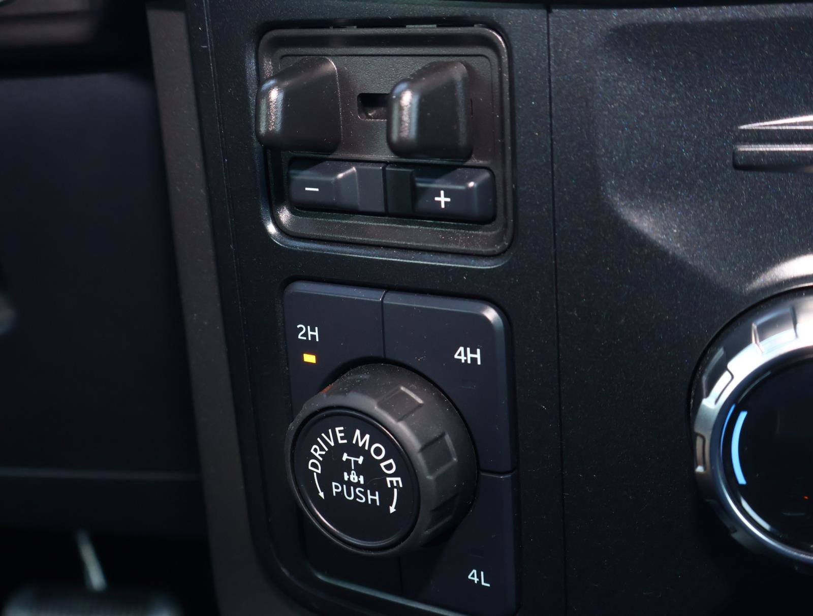 Used 2024 Ford F150 XLT w/ Equipment Group 302A MID image 29