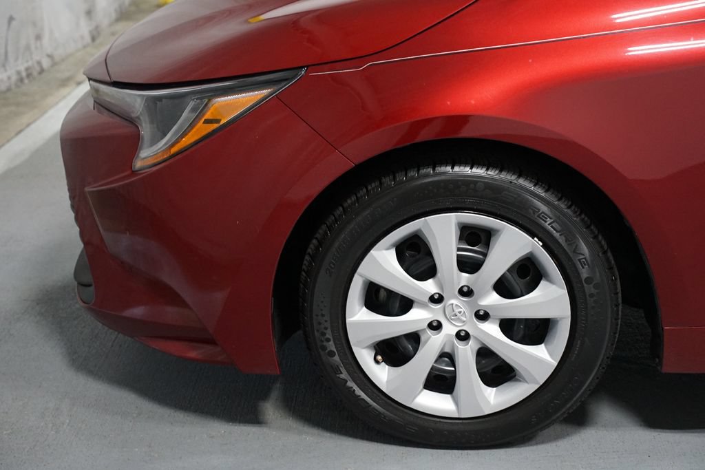 Certified 2024 Toyota Corolla LE FWD image 5