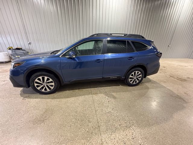 Used 2020 Subaru Outback Premium image 2
