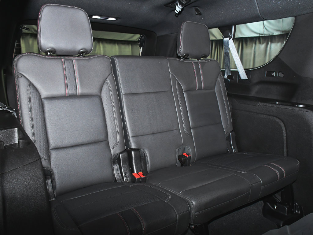 Used 2024 Chevrolet Suburban RST w/ Luxury Package AWD/4WD image 55