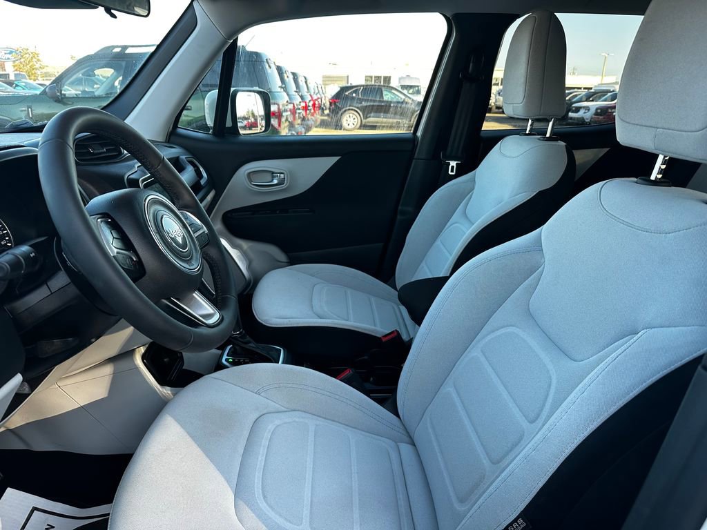 Used 2021 Jeep Renegade Latitude image 25