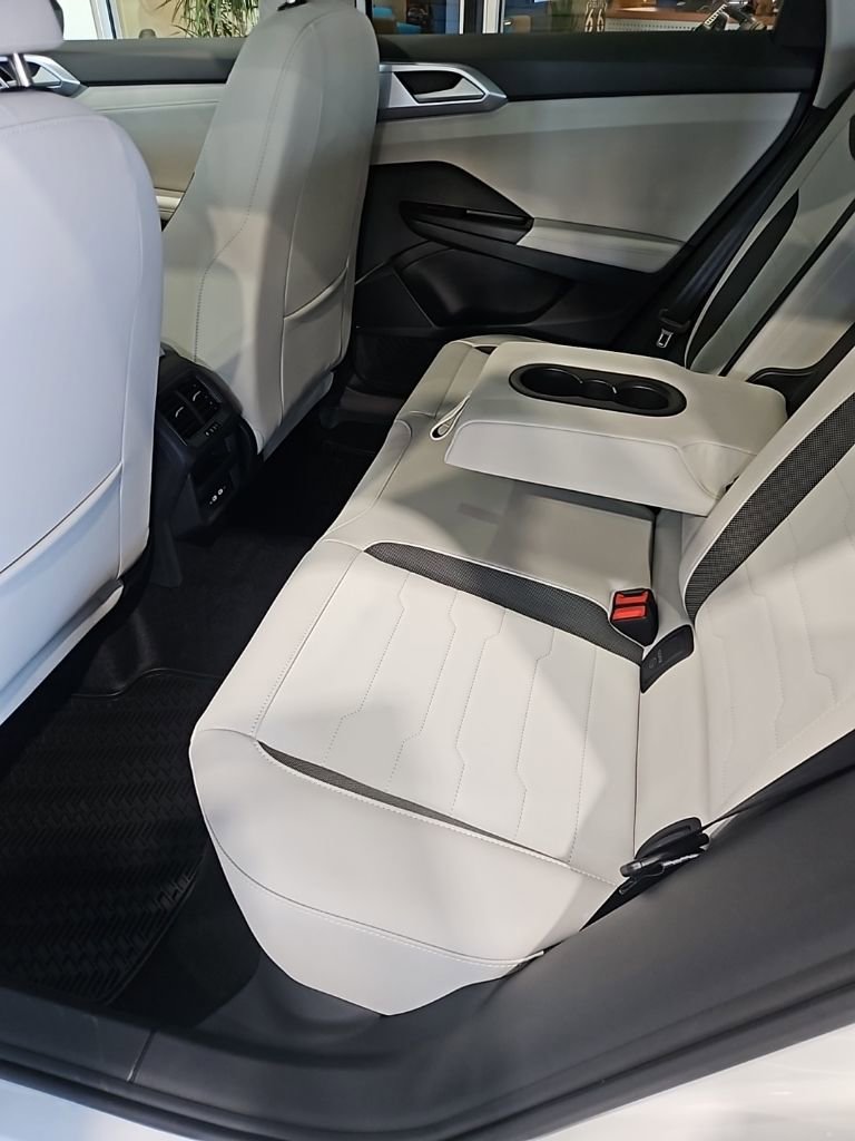 New 2026 Volkswagen Taos SE image 22