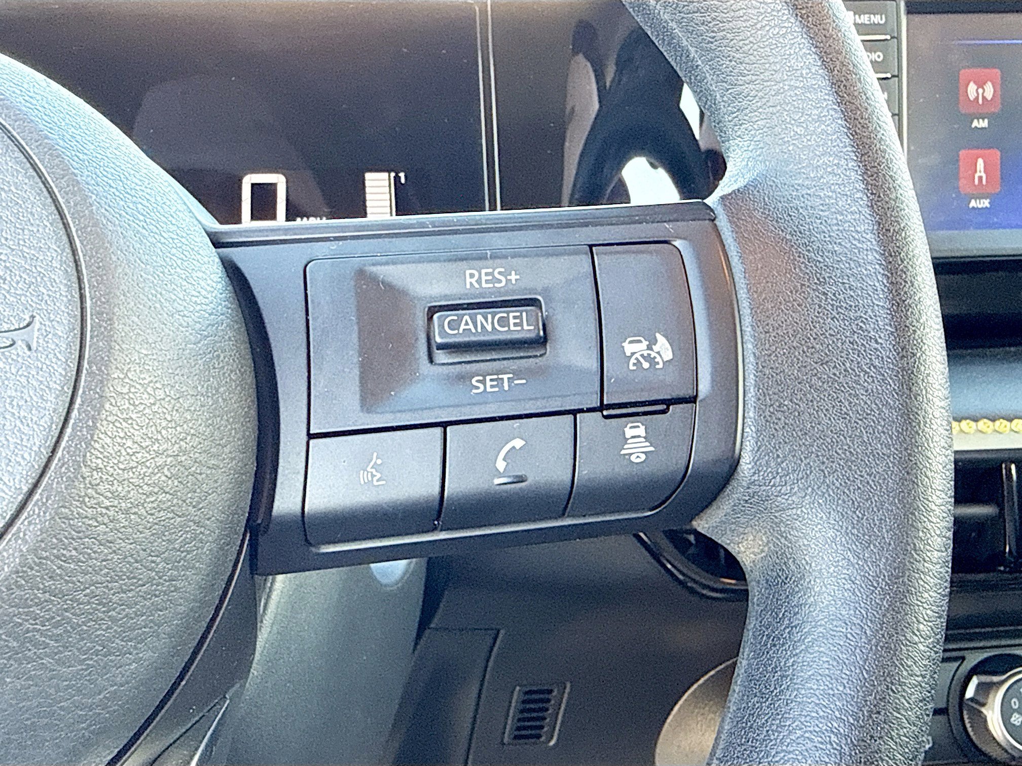 Used 2025 Nissan Kicks S image 36