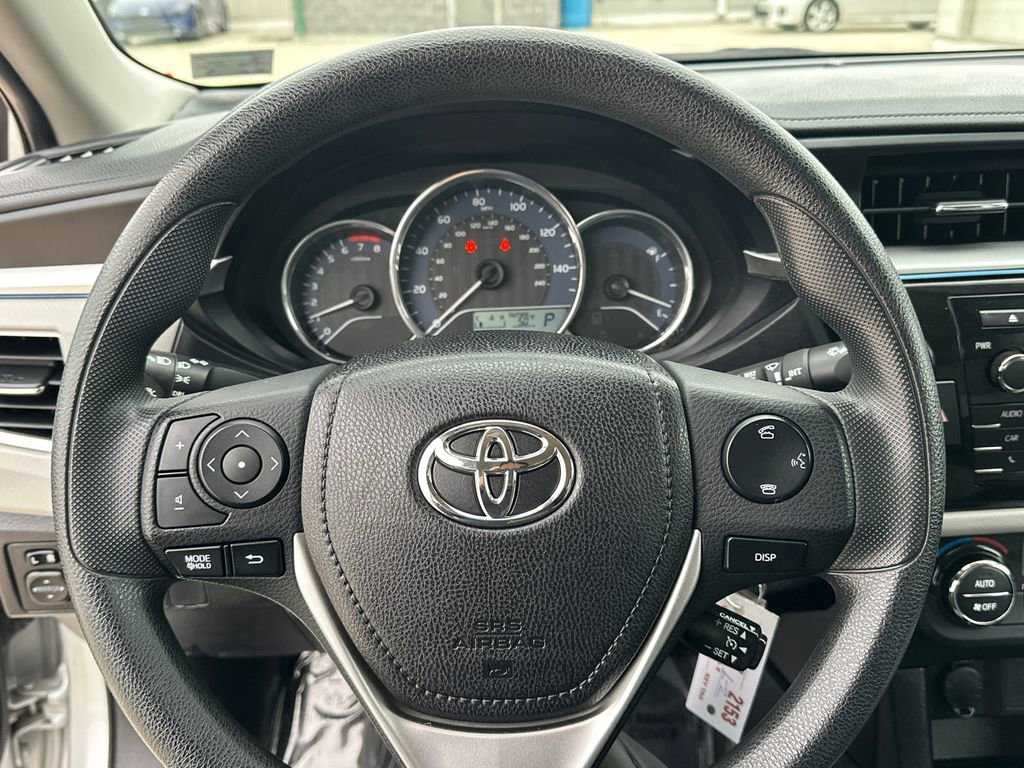 Used 2016 Toyota Corolla LE image 21