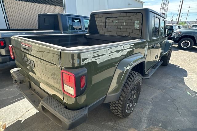Used 2023 Jeep Gladiator Willys image 4