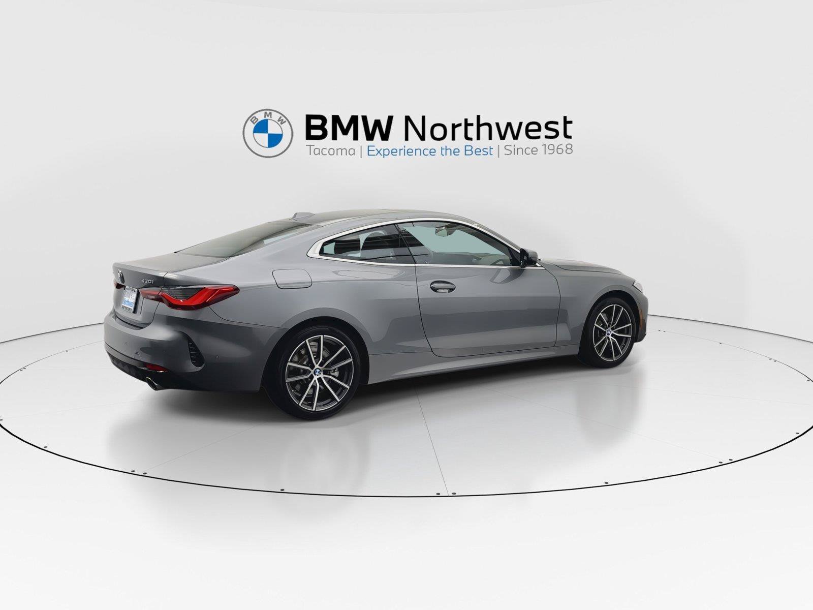 Used 2024 BMW 430i xDrive Coupe w/ Premium Package AWD/4WD image 4