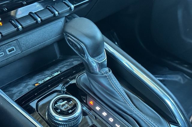 Used 2024 GMC Canyon AT4 w/ AT4 Premium Package image 33