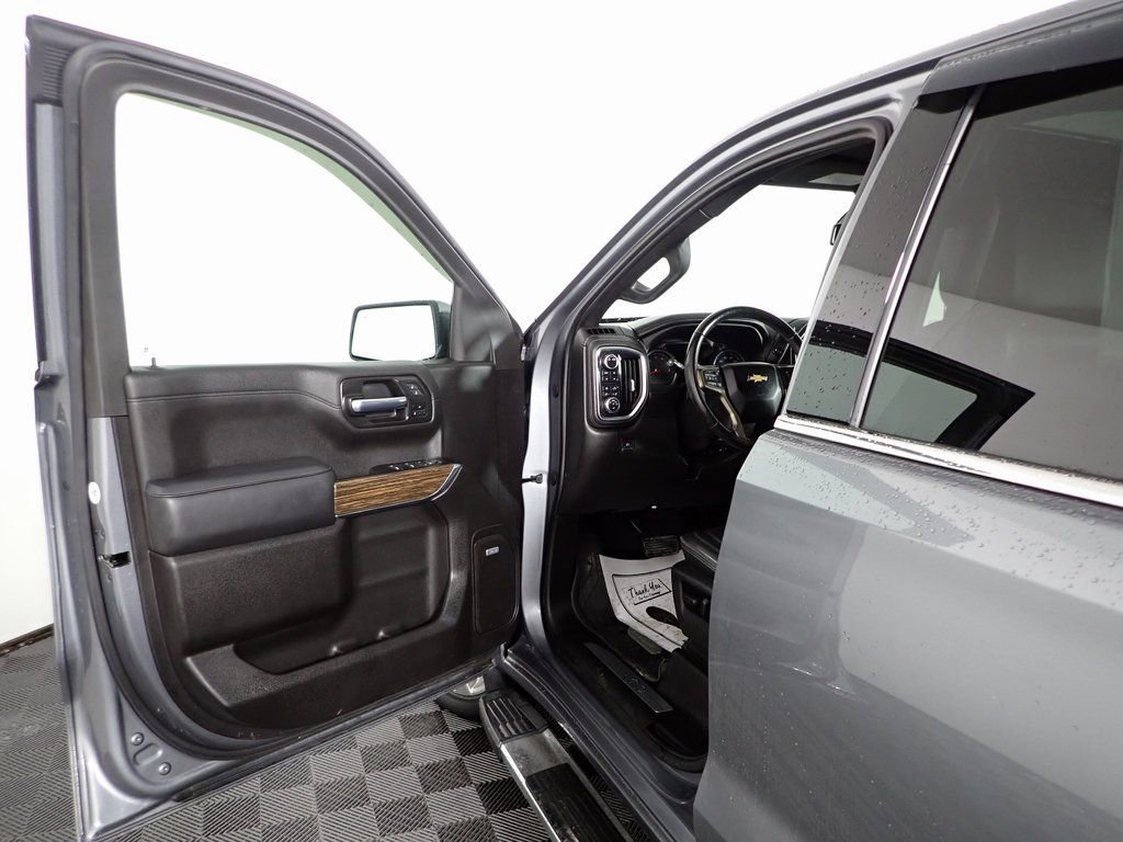 Used 2022 Chevrolet Silverado 1500 High Country image 21