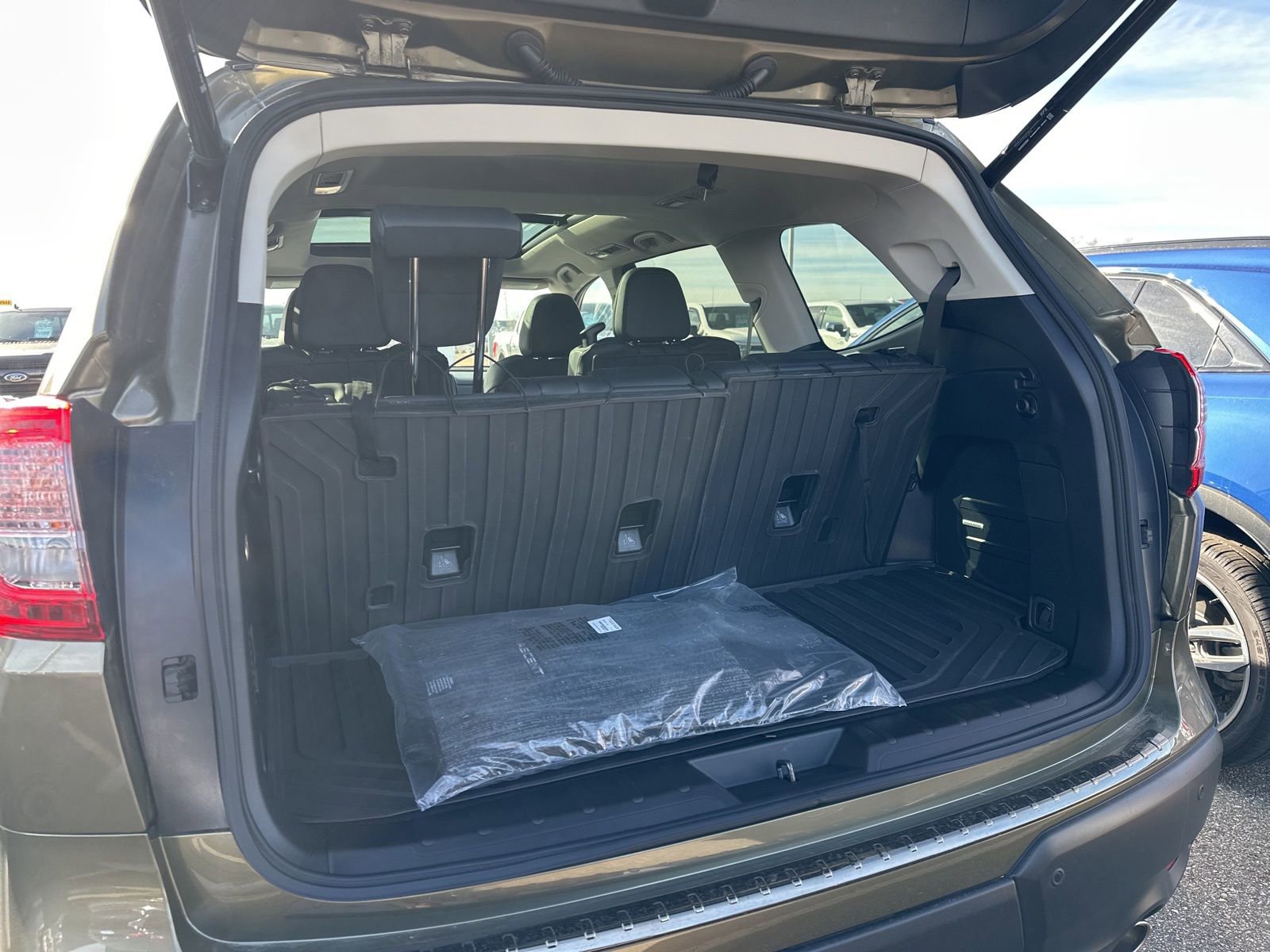 Used 2025 Subaru Ascent Bronze Edition image 28