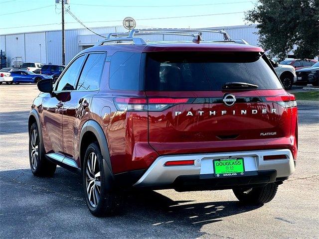 Used 2023 Nissan Pathfinder Platinum image 6