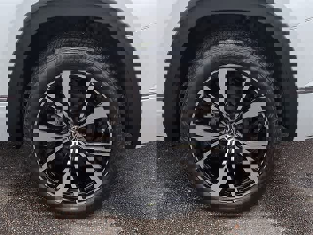 Used 2024 Volkswagen Atlas SEL Premium R-Line image 14