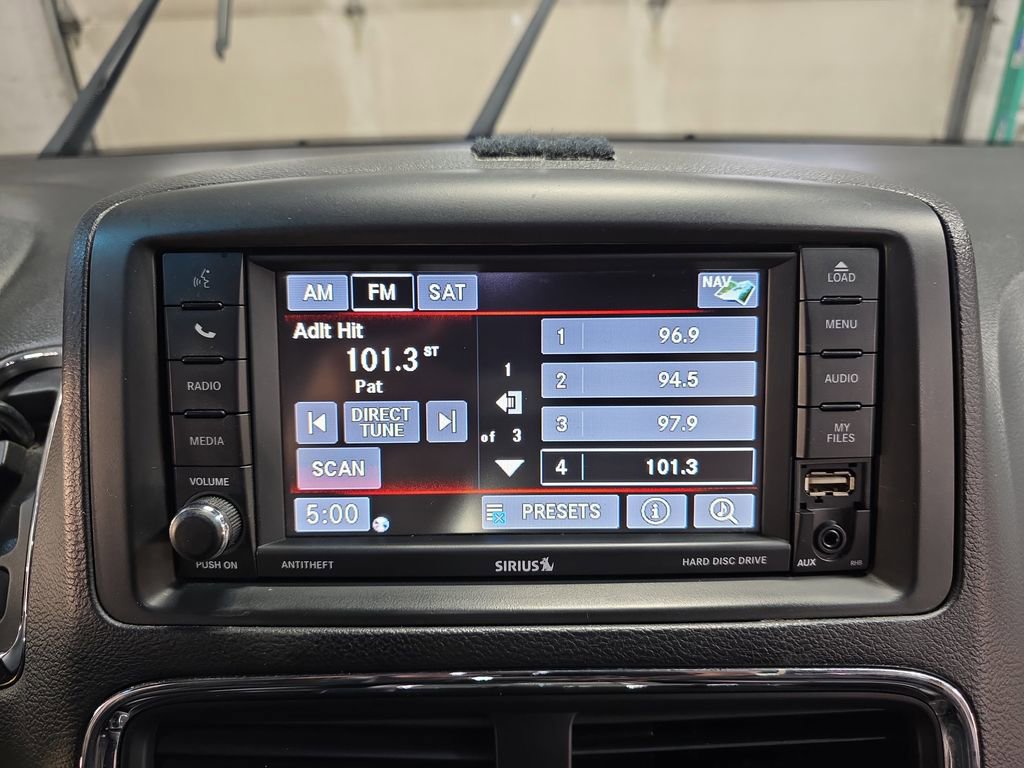 Used 2017 Dodge Grand Caravan GT image 23