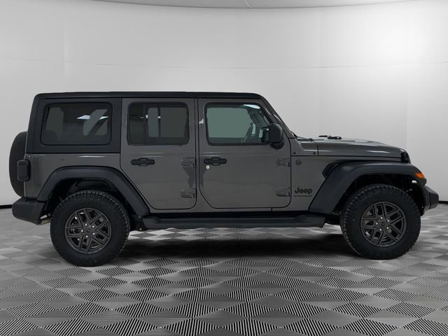 Used 2024 Jeep Wrangler Sport S image 2
