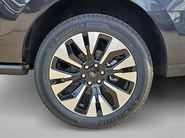 New 2026 Ford Expedition Platinum w/ Driver's Package image 10