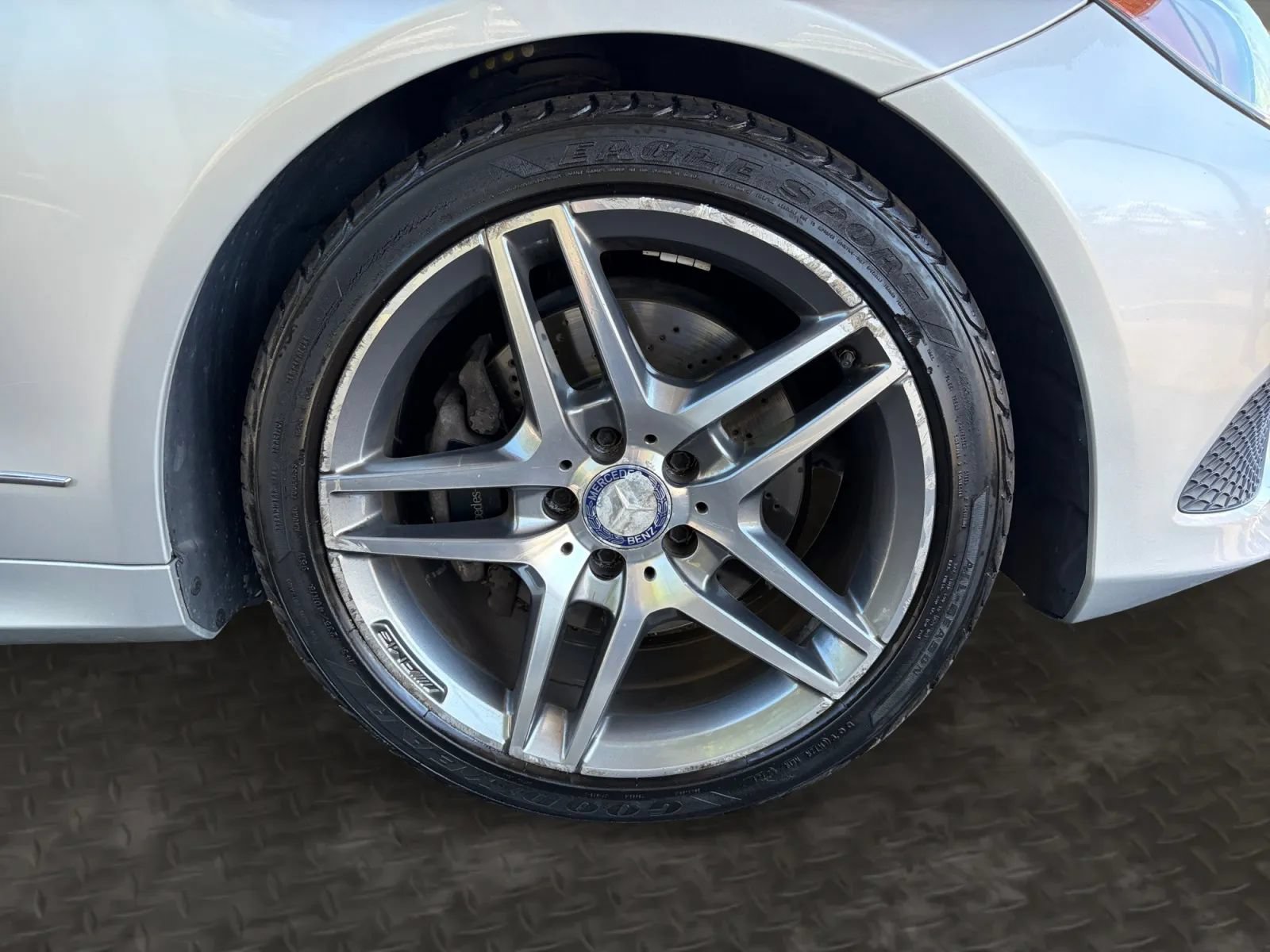 Used 2015 Mercedes-Benz E 400 4MATIC Coupe image 35