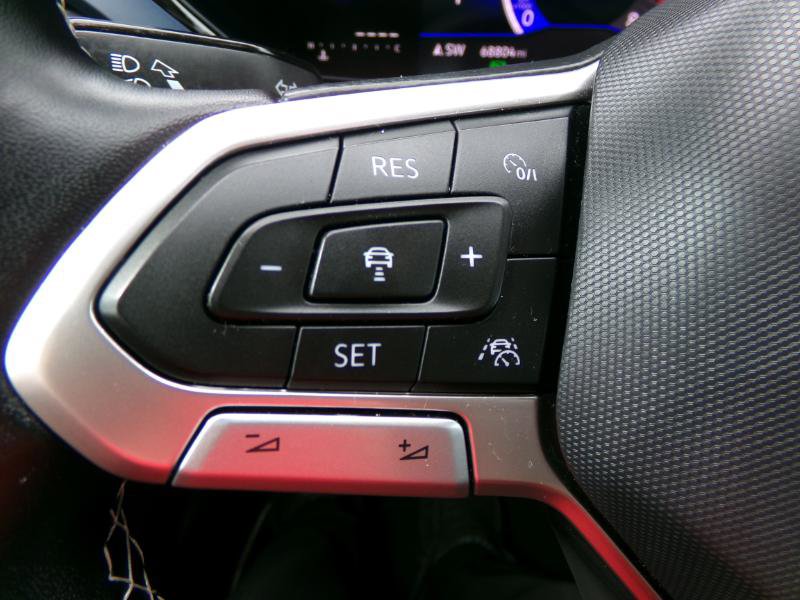 Used 2023 Volkswagen Taos SE image 17