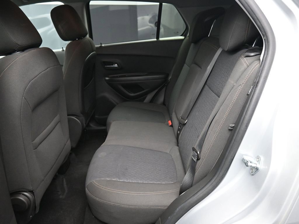 Used 2020 Chevrolet Trax LS w/ Tint and Cruise Package FWD image 20