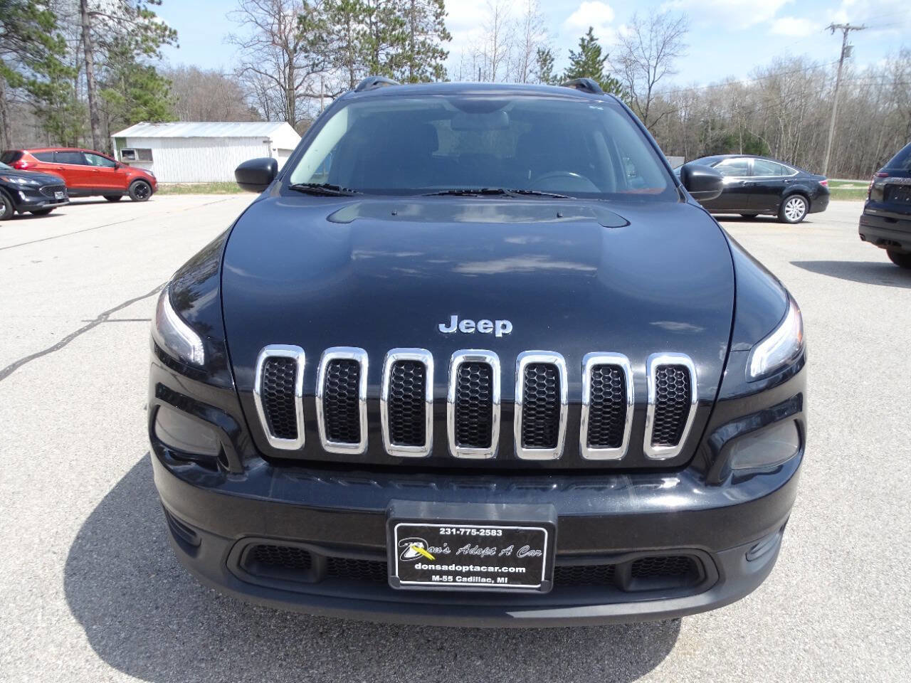 Used 2018 Jeep Cherokee Sport w/ Cold Weather Group AWD/4WD image 4