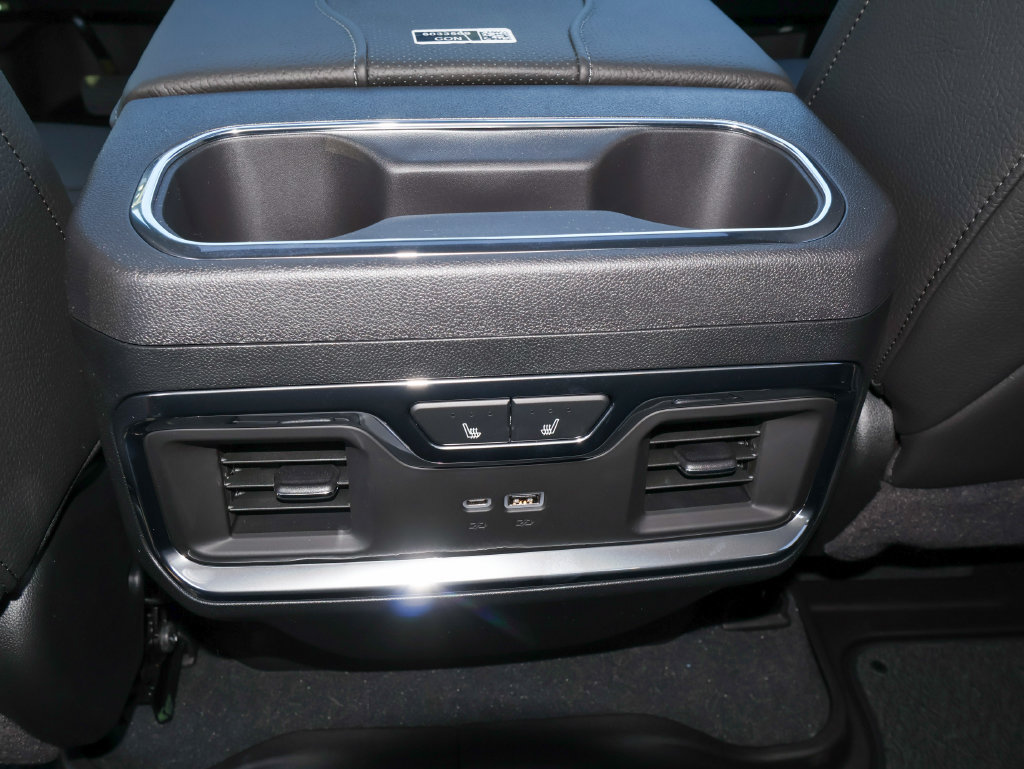New 2026 GMC Sierra 1500 Denali AWD/4WD image 13