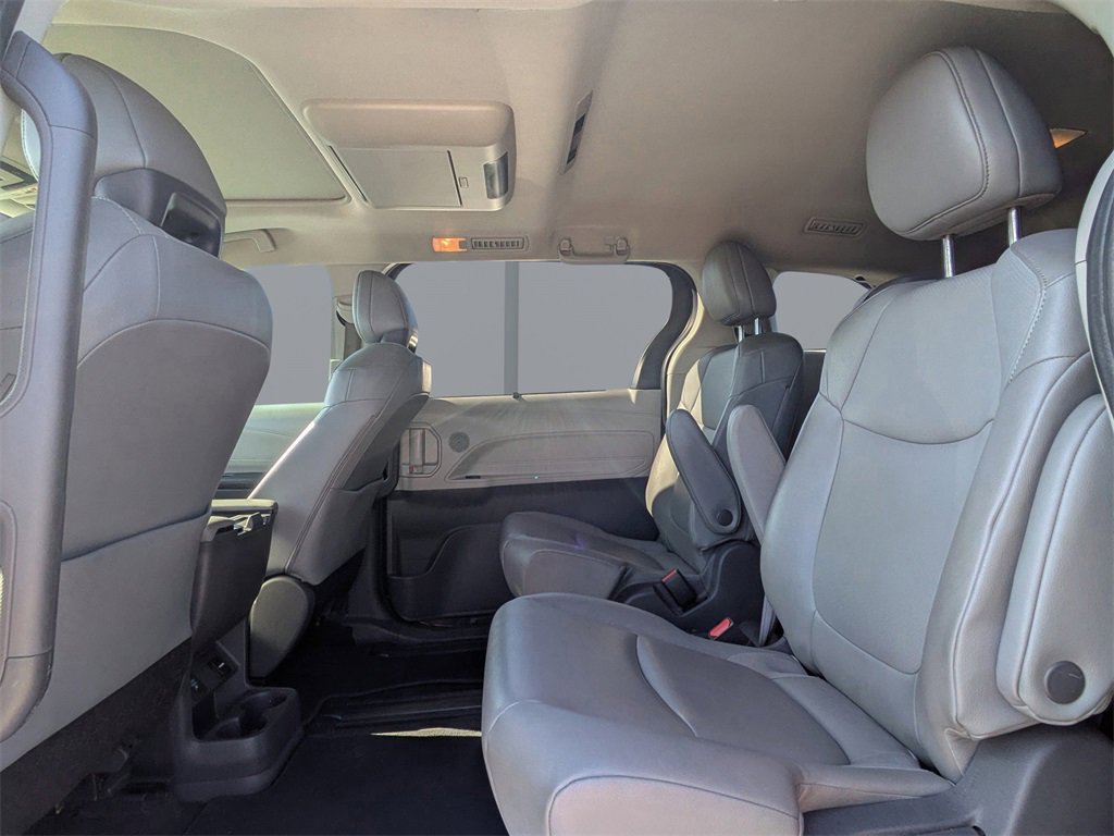 Used 2021 Toyota Sienna XLE w/ XLE Plus Package image 14
