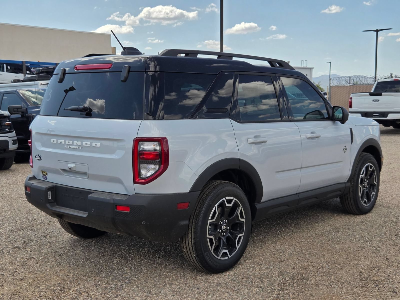 New 2026 Ford Bronco Sport Outer Banks w/ Outer Banks Tech Package+ AWD/4WD image 5