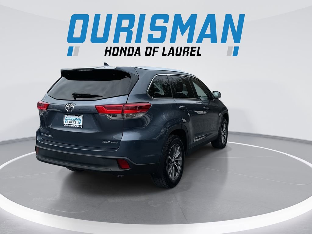 Used 2019 Toyota Highlander XLE w/ Carpet Mat Package (TMS) image 8