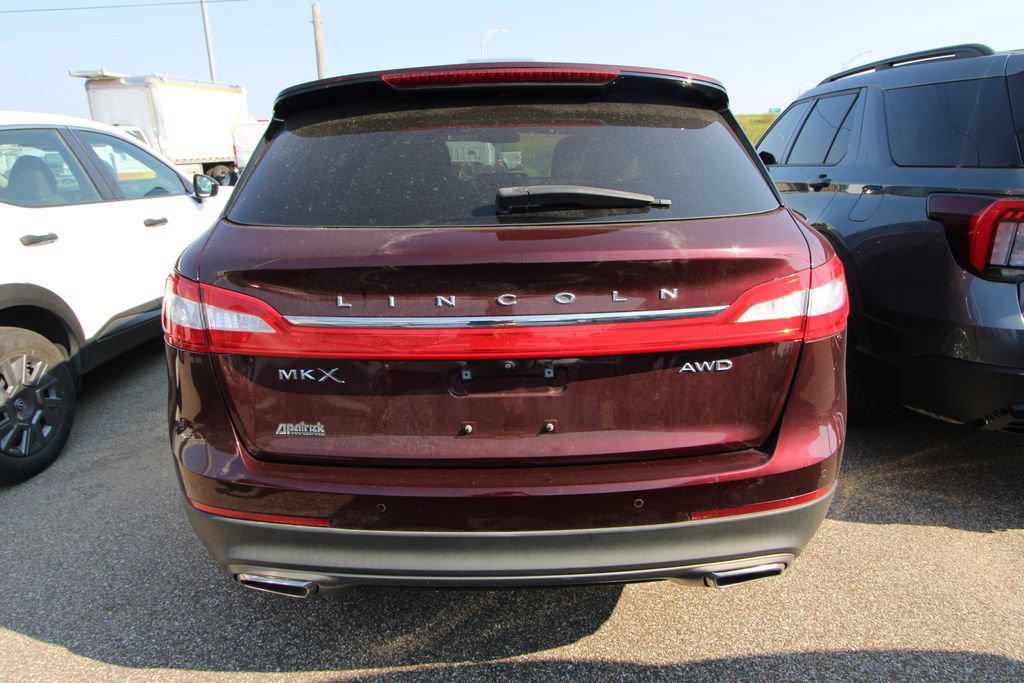 Used 2017 Lincoln MKX Select w/ Select Plus Package AWD/4WD image 7