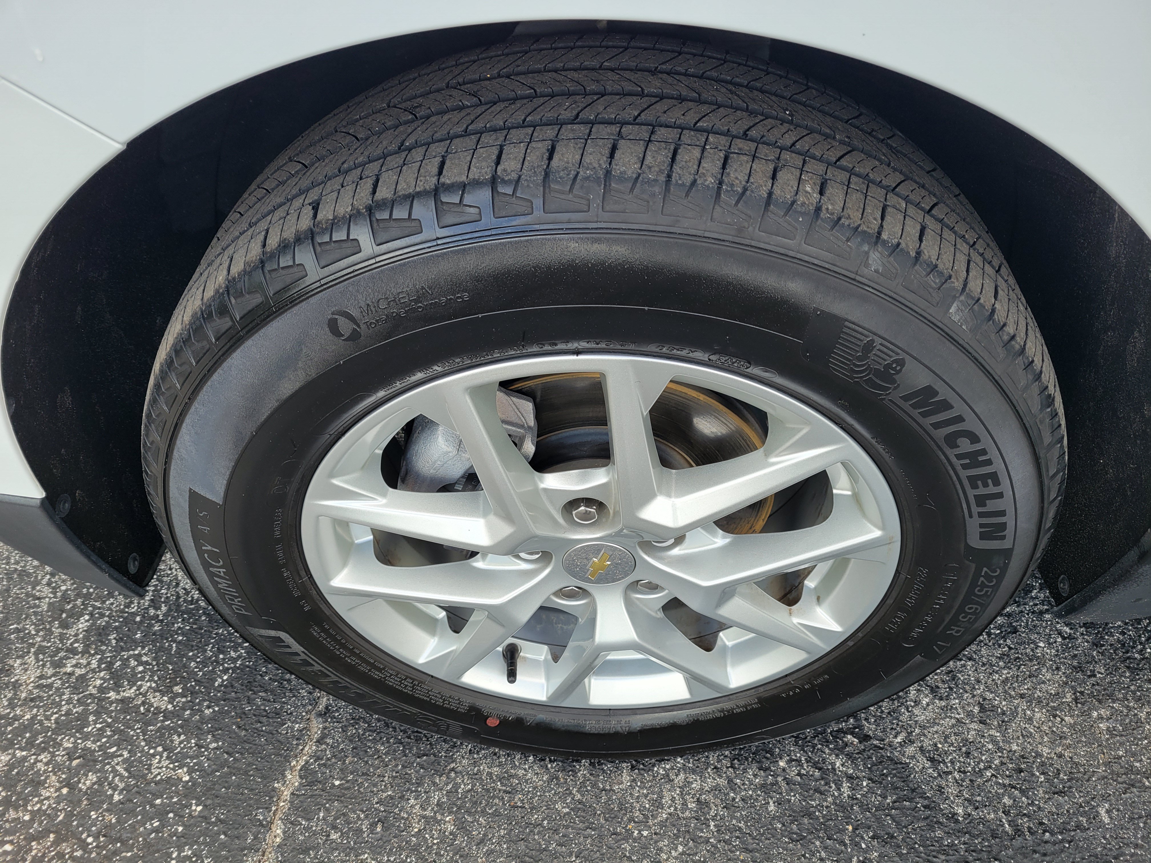 Certified 2024 Chevrolet Equinox LS w/ LS Convenience Package FWD image 34