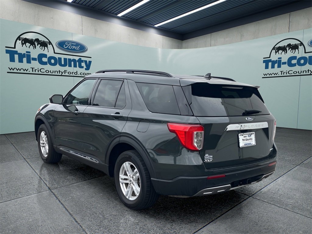 Used 2023 Ford Explorer XLT w/ Equipment Group 202A image 5