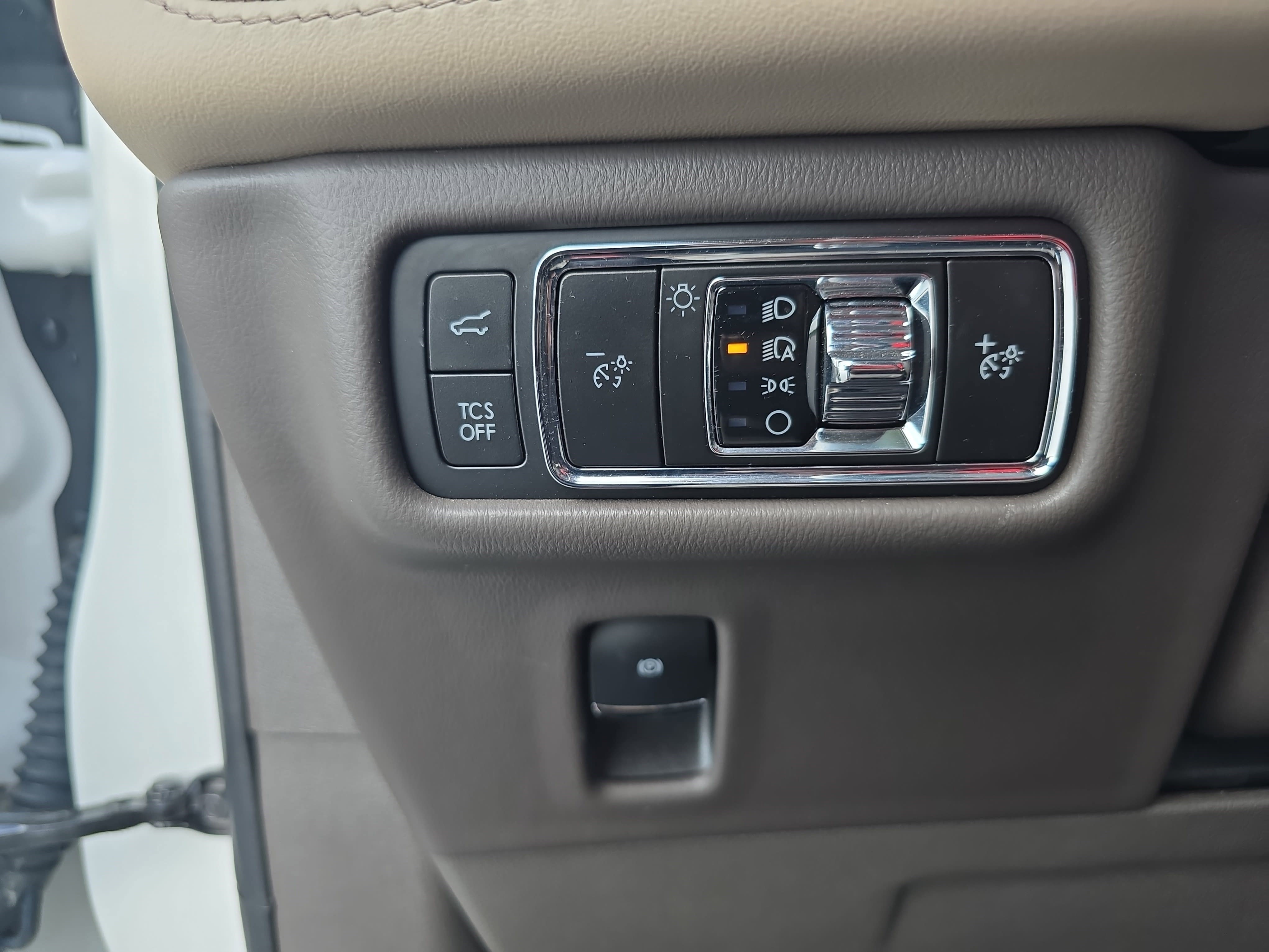 Used 2023 Lincoln Nautilus AWD w/ Premium Package image 26