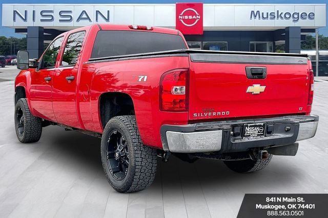 Used 2010 Chevrolet Silverado 2500 LT w/ Interior Plus Package RWD image 4