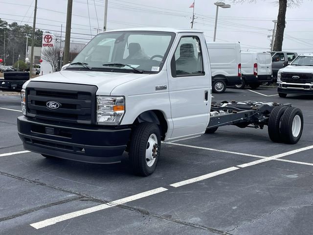 New 2026 Ford E-350 and Econoline 350 Super Duty w/ Driver's Safety Package image 6
